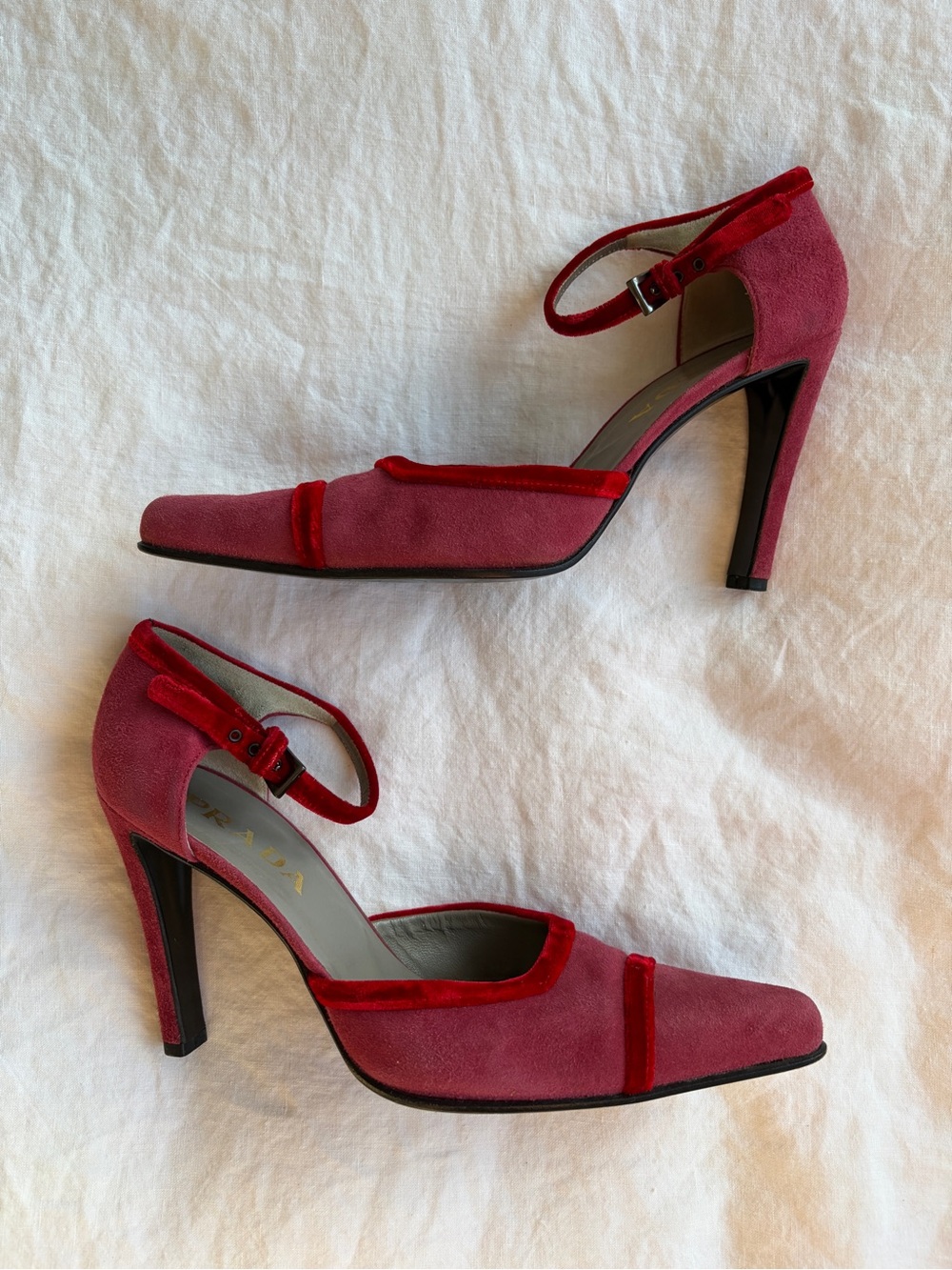 Vintage Prada Suede Velvet Trim Pointy Toe Ankle Strap Heels Hot Pink Red 90s - Picture 5 of 9